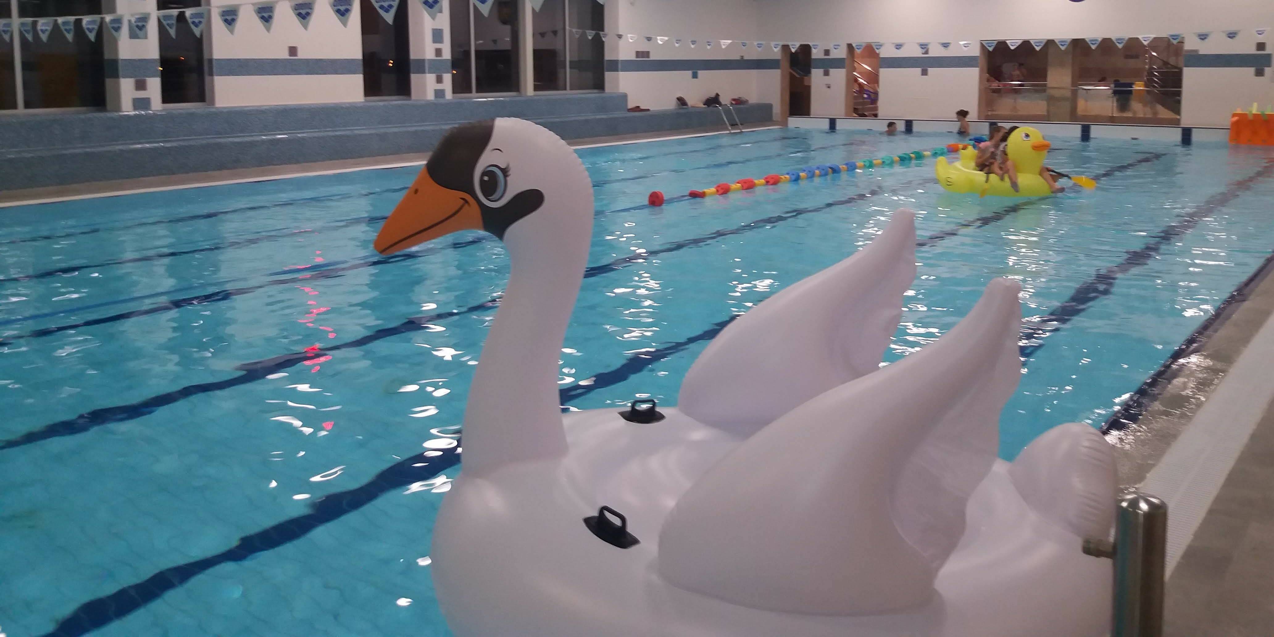 Velikonoce v bazénu začnou nadílkou pro děti